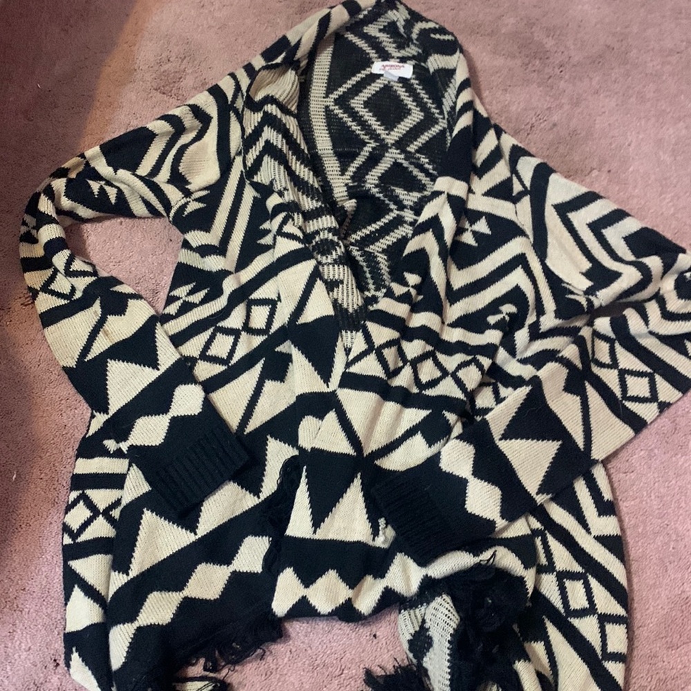 Beautiful Arizona Aztec Cardigan size Medium